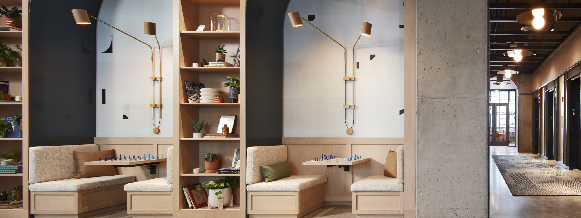 Day and night restaurants and businesses to visit near 345 N Morgan